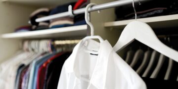 Šatňa: Praktické a štýlové riešenie pre ukladanie oblečenia